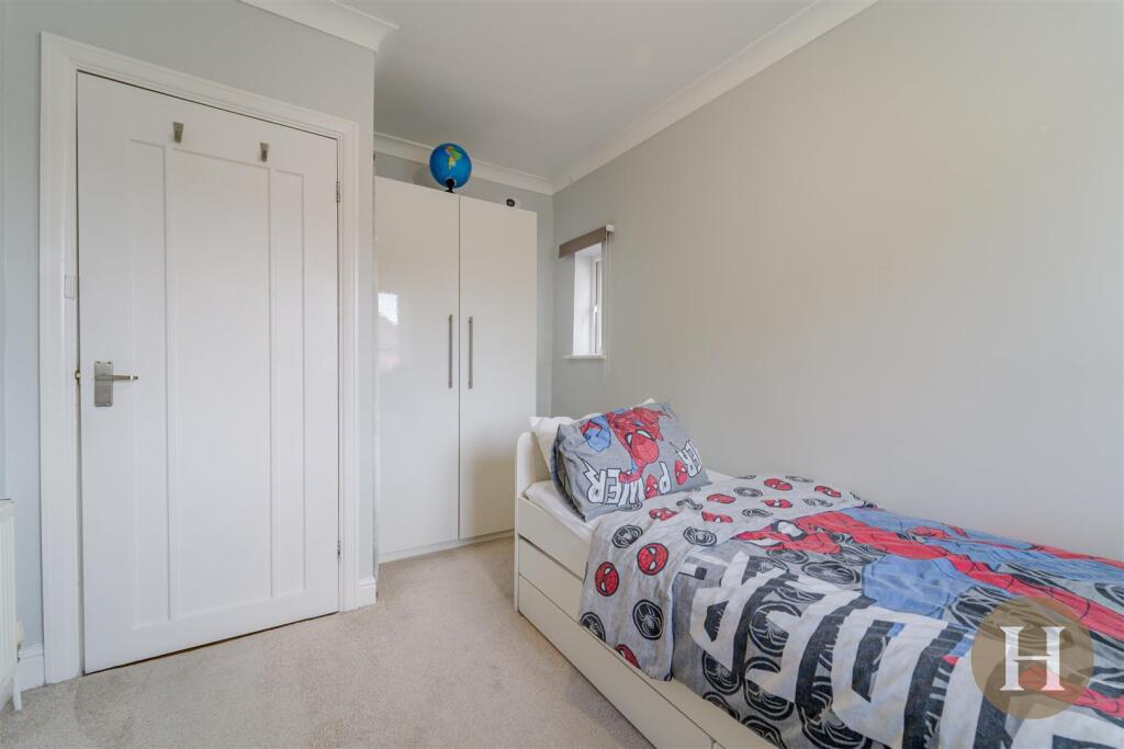 Hadleigh Estate Agents-33.jpg