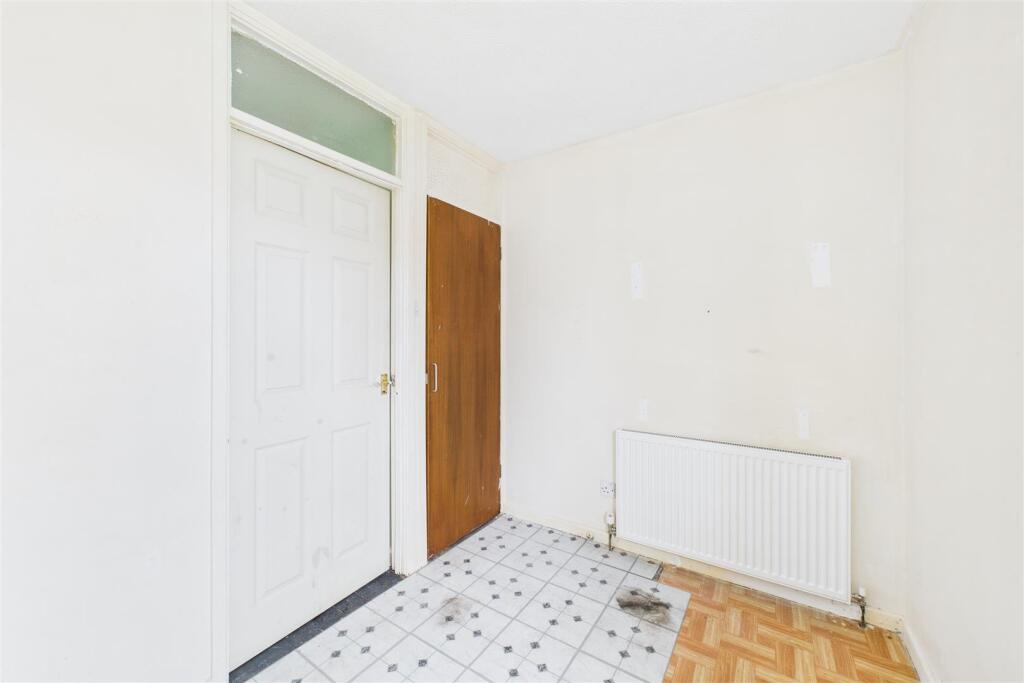 15 Courtenay Walk, Worle, North Somerset BS22 7TQ 