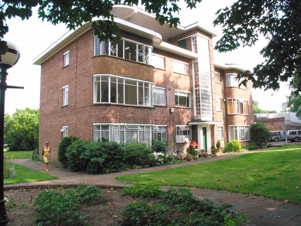 Kingfisher Court.