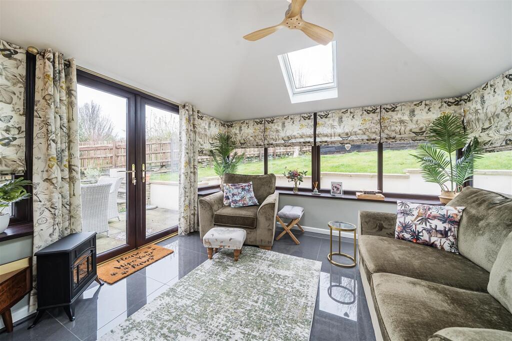 Oaktree Garden Room.jpg