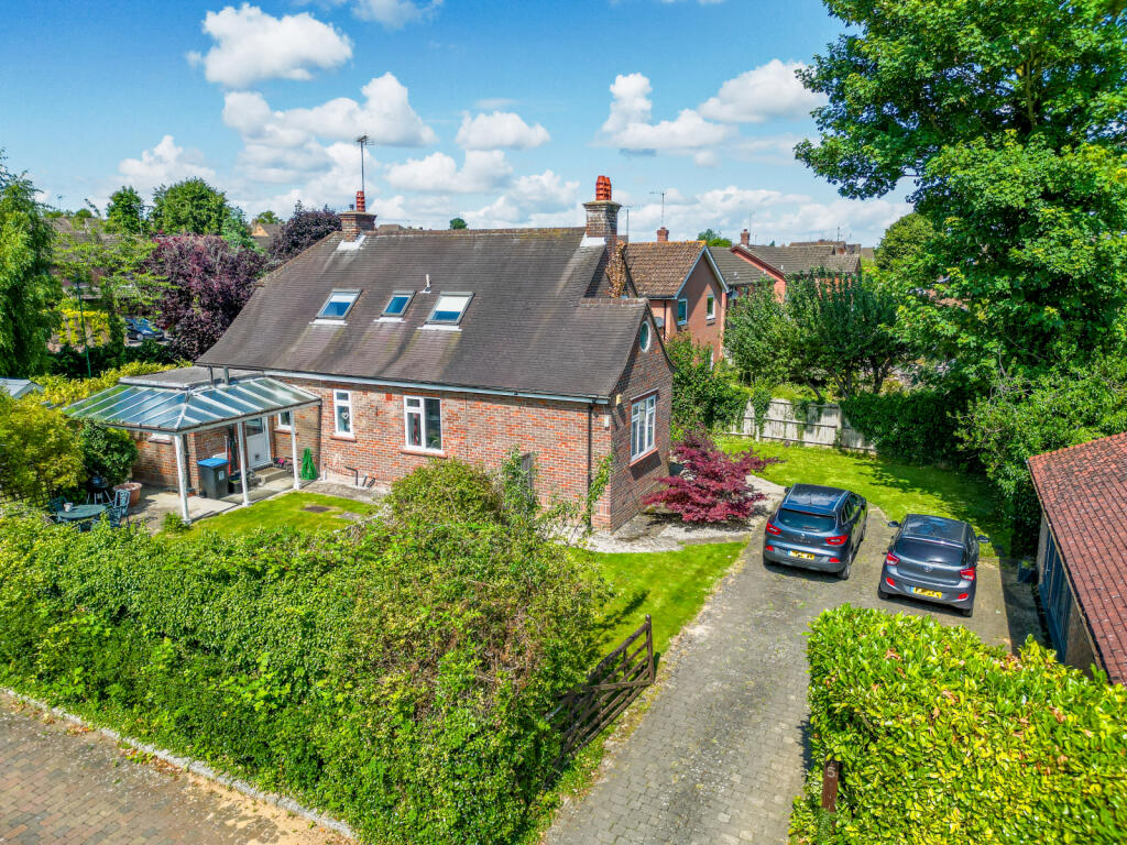 Minall Close, Tring, HP23