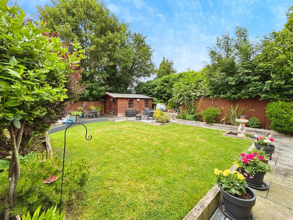 e8a69585-Photo 206-11-25 2C 2011 2048 2051.jpg