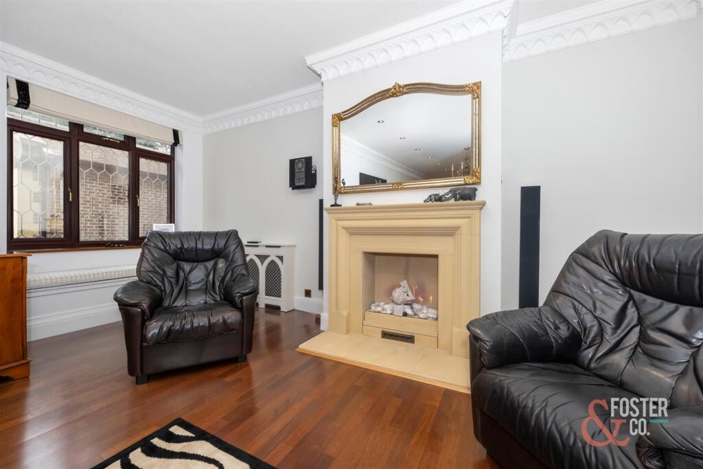 Surrenden Crescent, 58-032.JPG