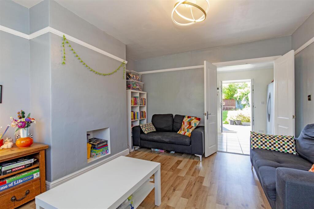 Reception Room-1.jpg