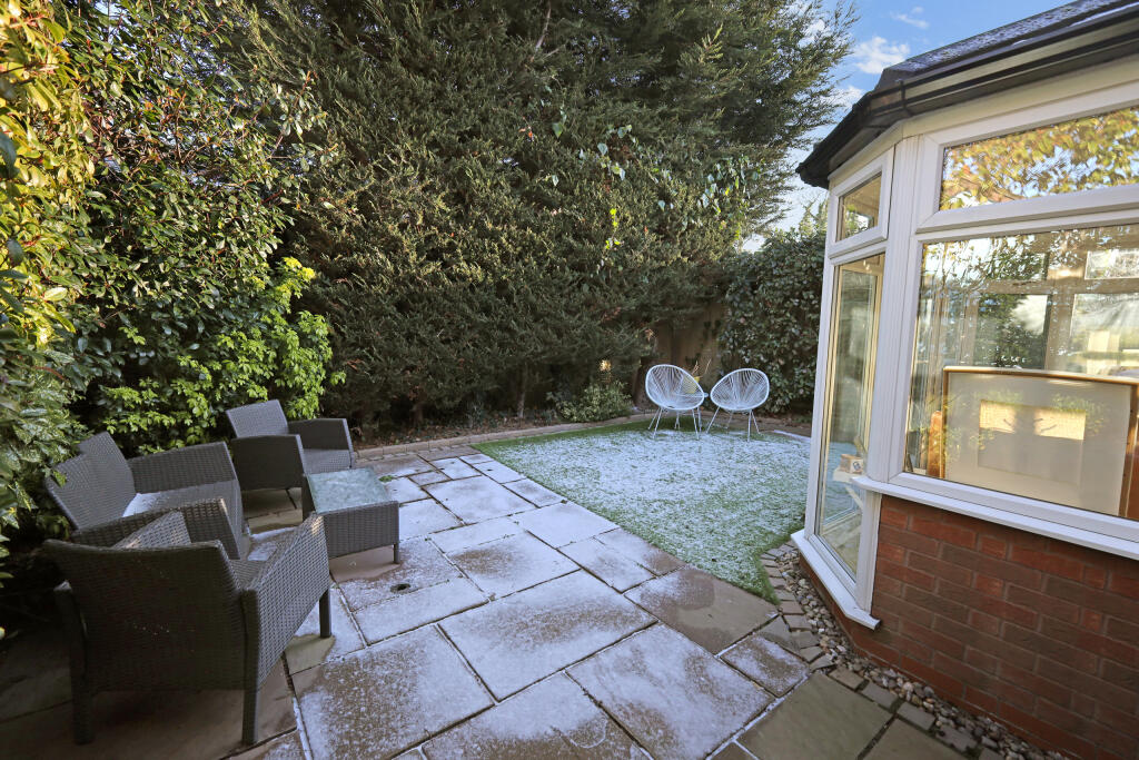 rear garden.JPG