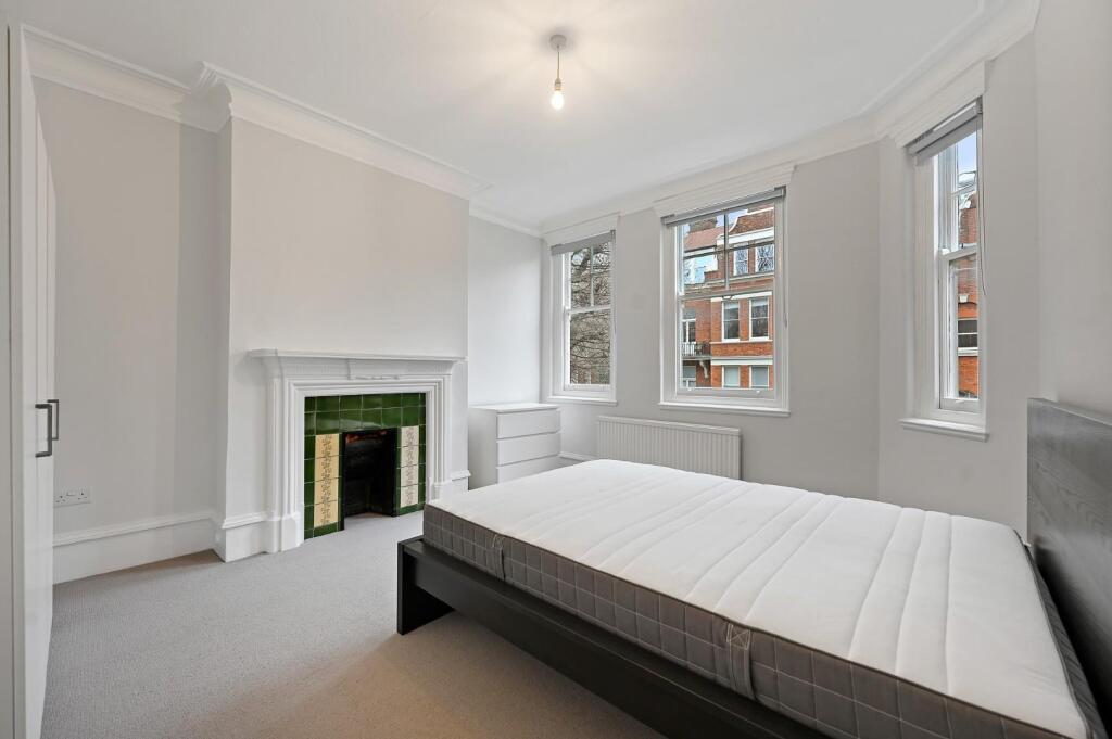 Auriol Mansions - Bedroom