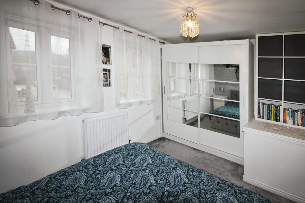 Bedroom 1.JPG