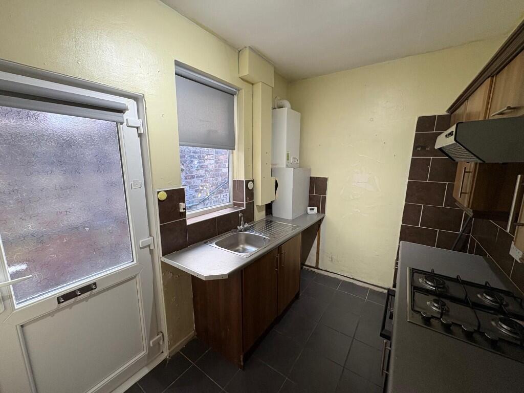 Kitchen (e)