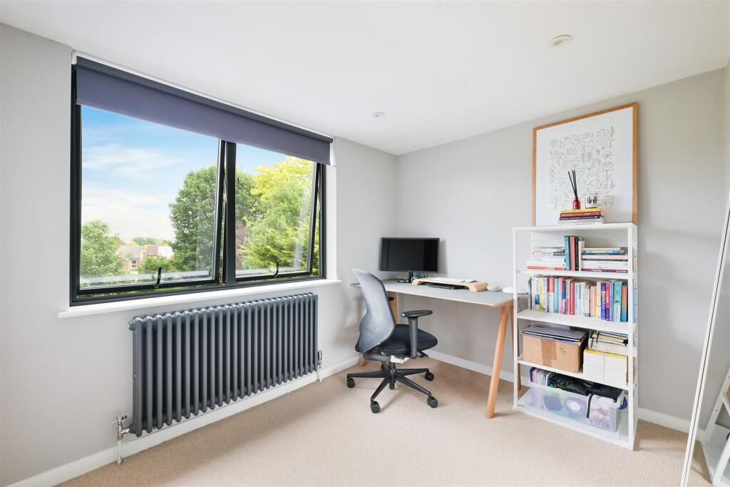 UPPER COURT ROAD,  (18).jpg