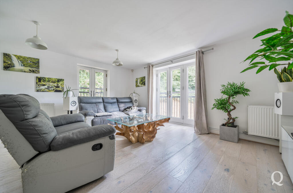 e23812be-94c7-4c4...