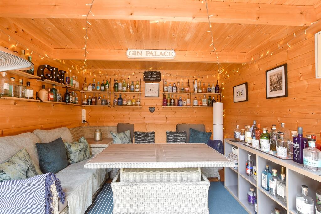 External Lifestyle Photograph