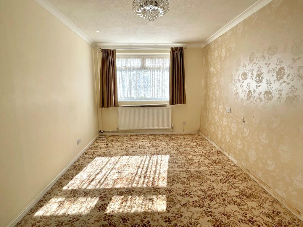 1 Fishers Close B...