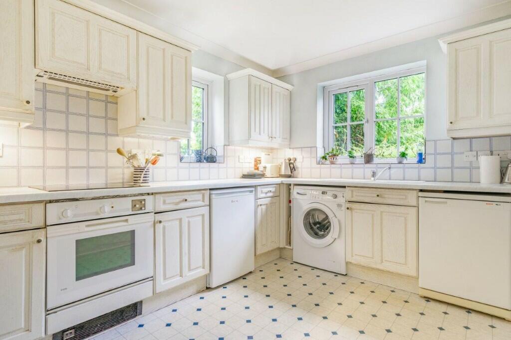 Kitchen/breakfast rm