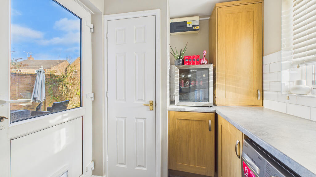 CAM04968G0-PR0080-STILL006