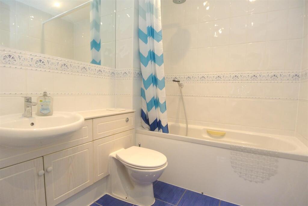 Bathroom.JPG