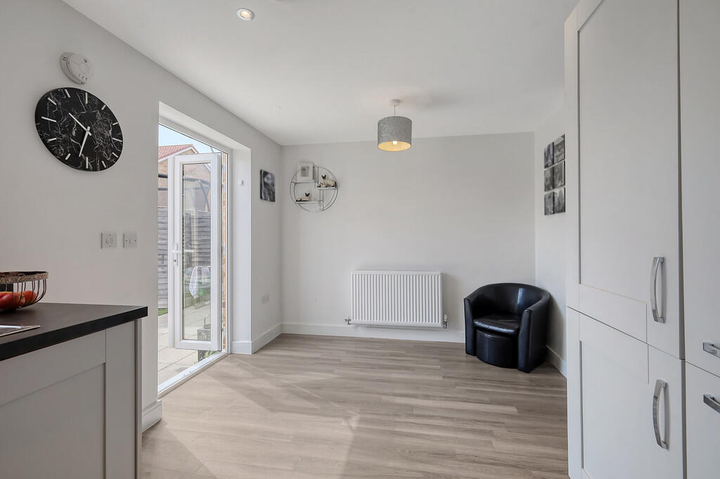 70 Kingfisher str...