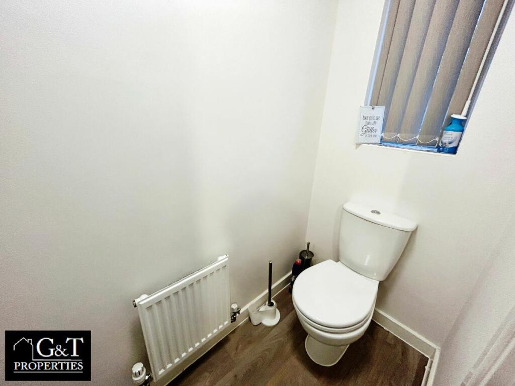 Downstairs WC 