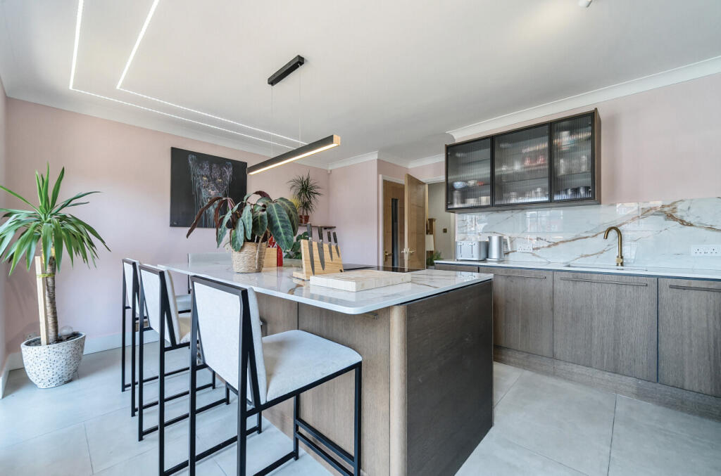 30-682362114f8dc-...