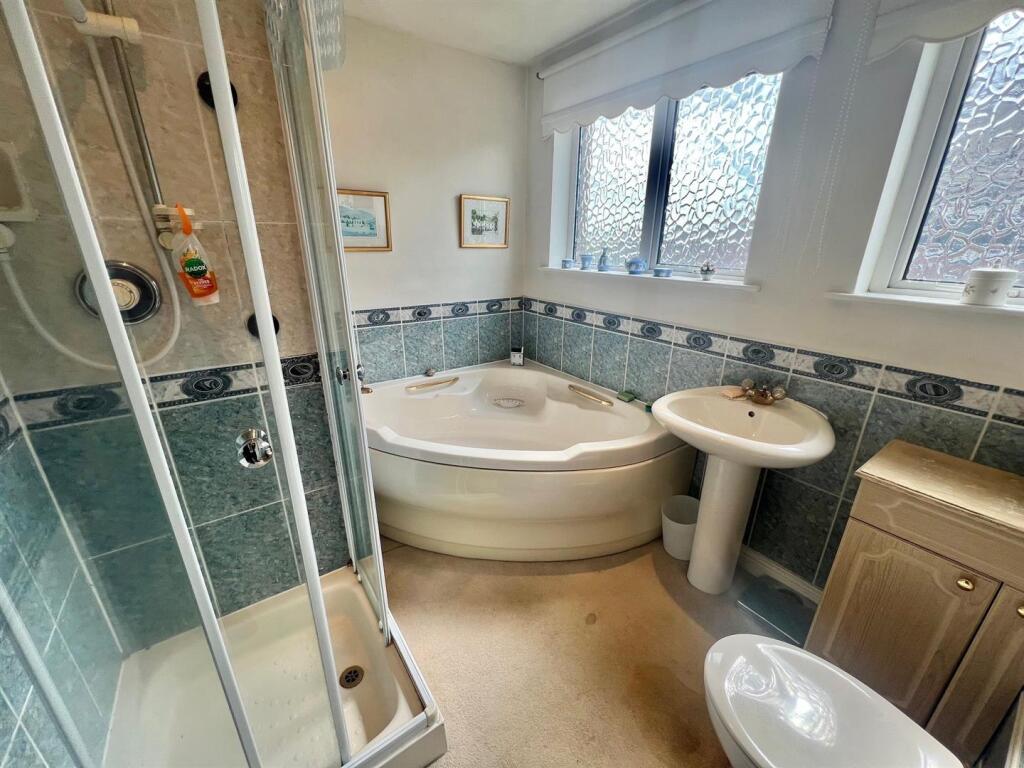 Bramleys Estate Agents - Mount Avenue - Outlane (3