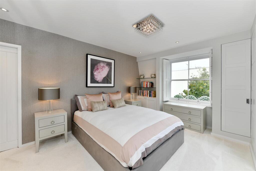 Principal bedroom 2 - CG.jpg