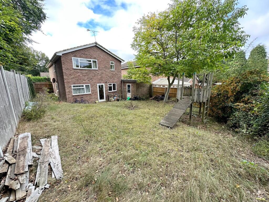 IMG-20251008-WA00...