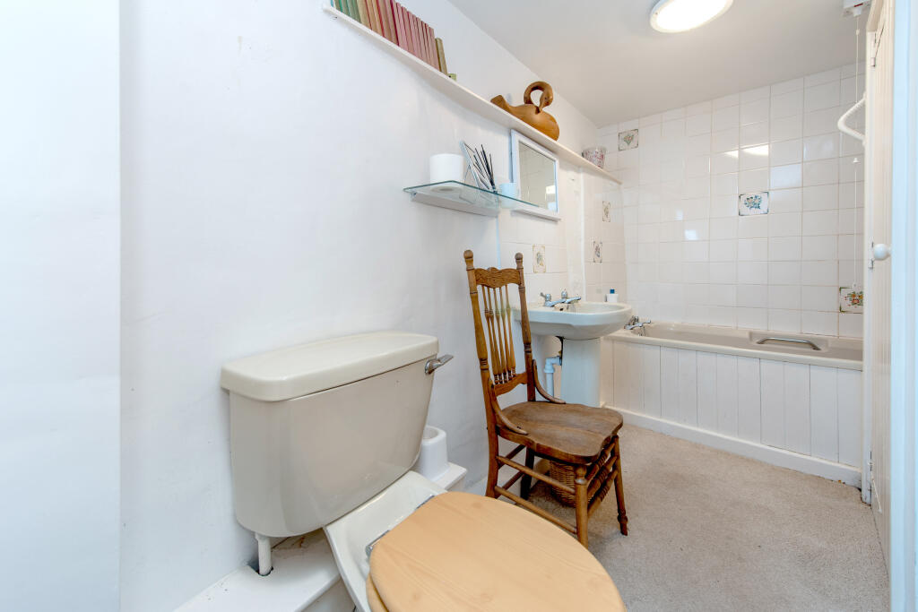 Annexe - Bathroom