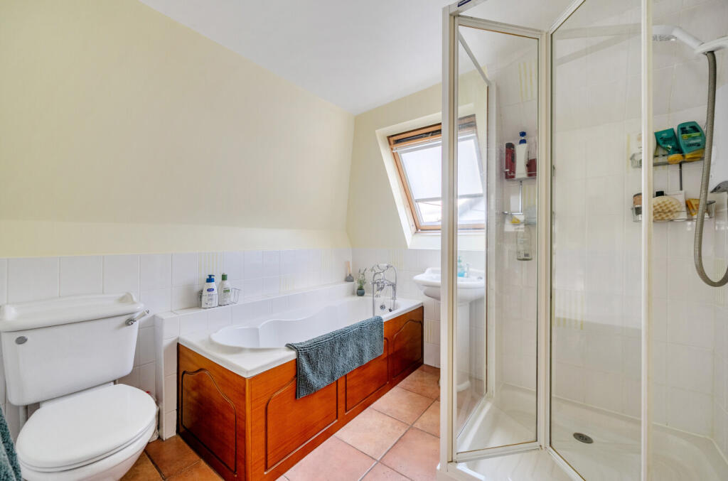 1384025-12-69259c...