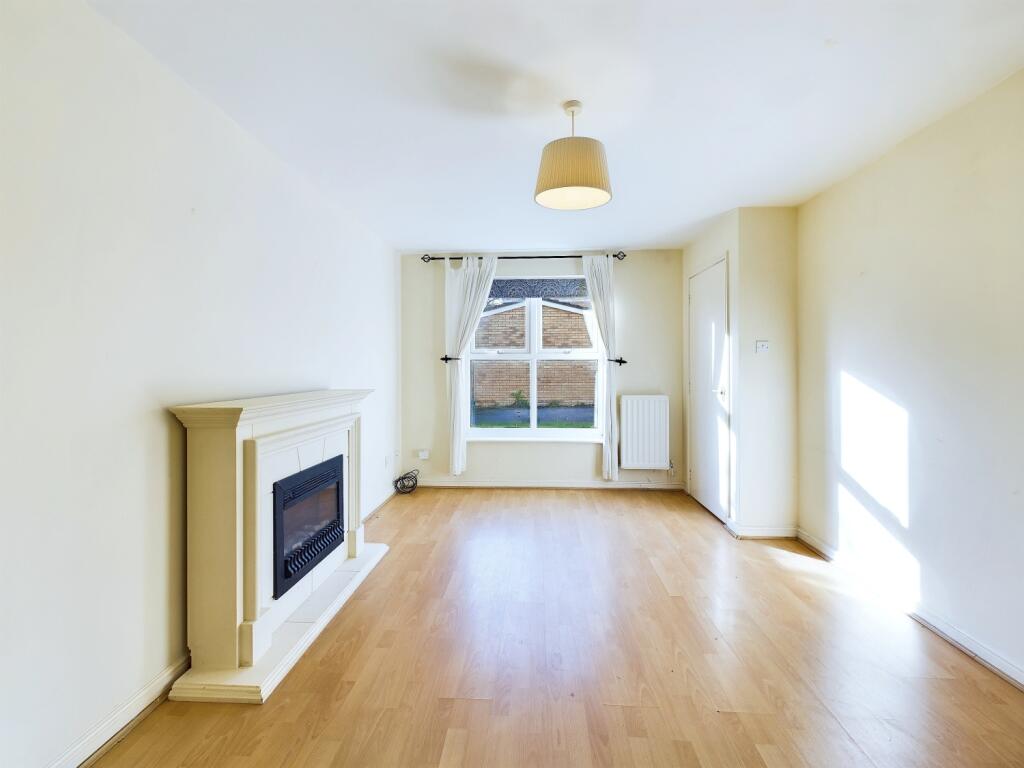 CAM03162G0-PR0180-STILL004