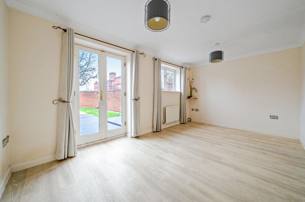 1393565-5-694162a...