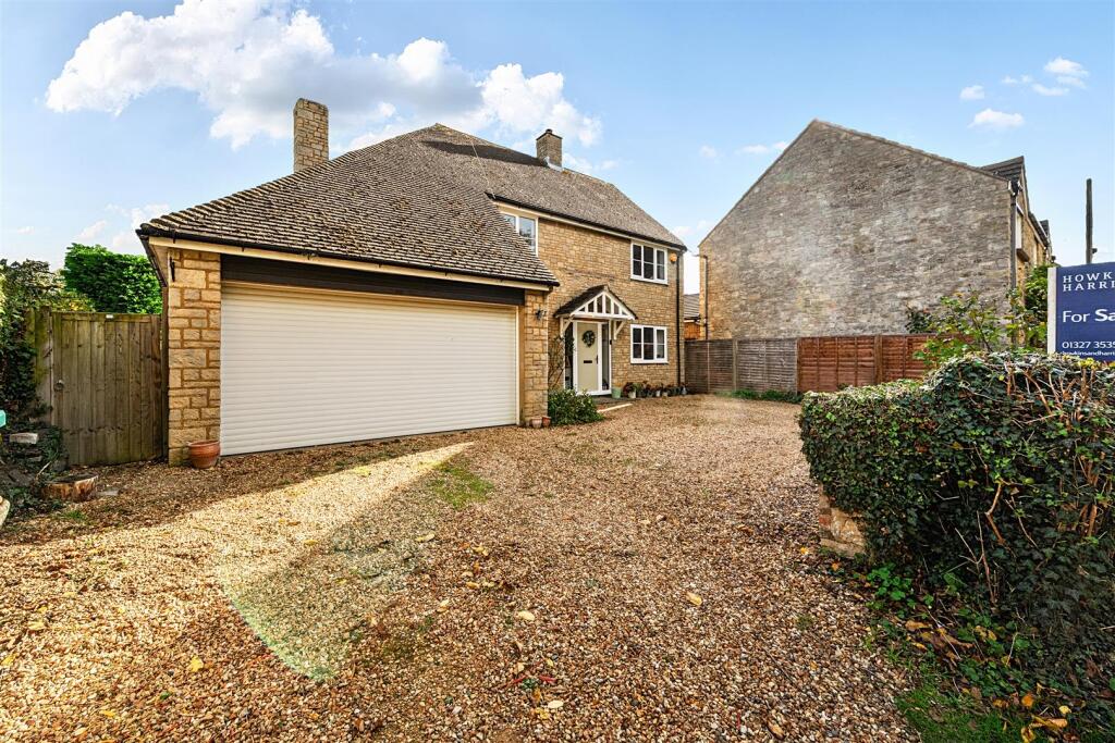 60a Careys Road, Pury End (7).jpg