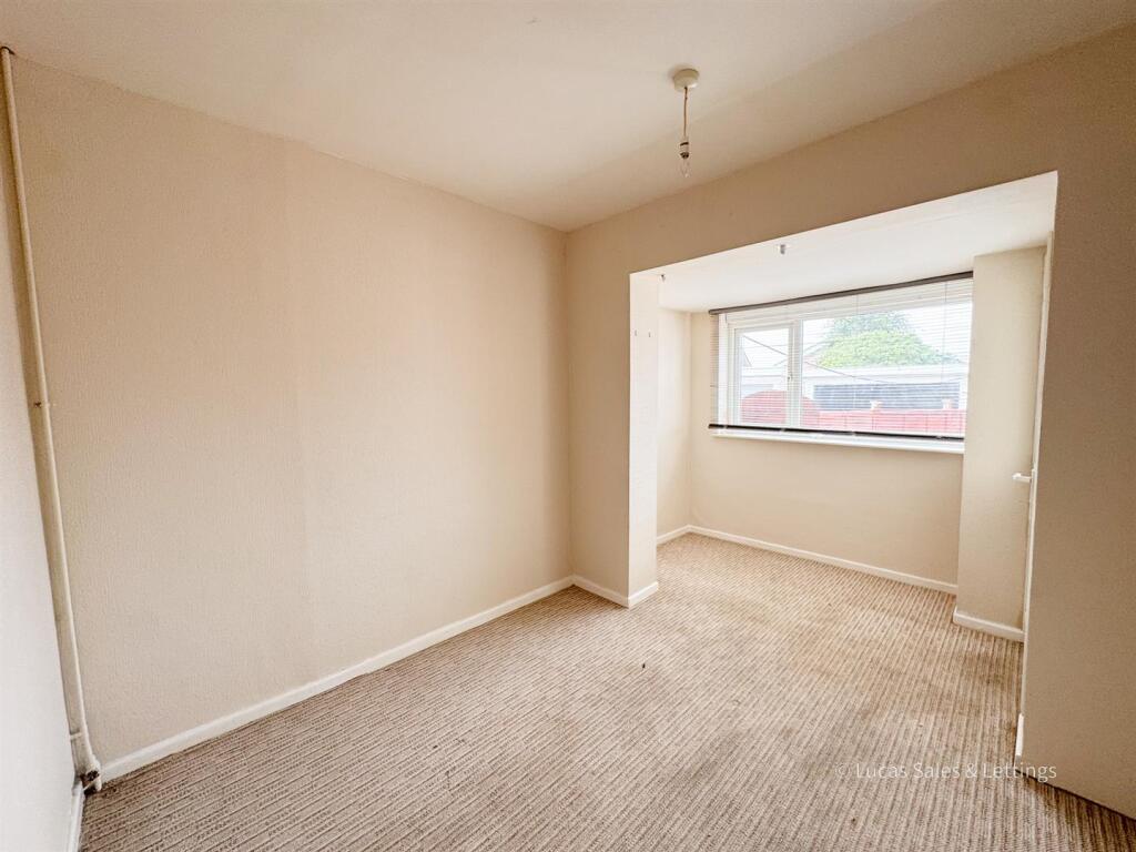 15 Isebrook Ct Burton Latimer-06.jpg