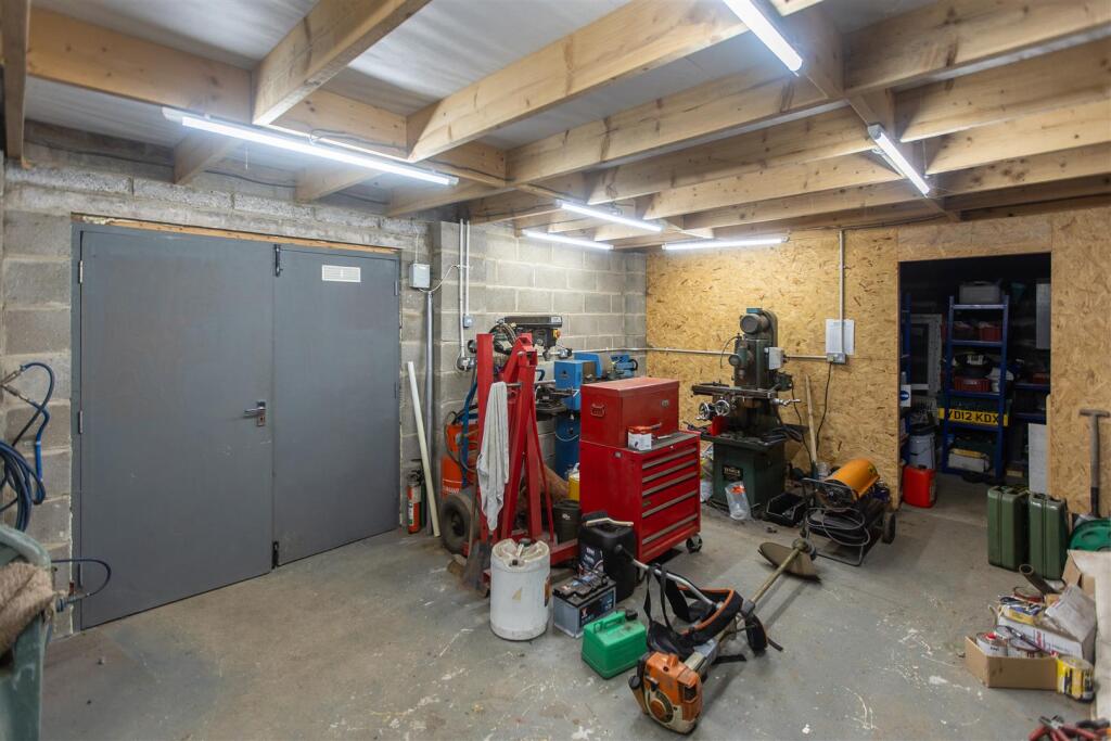 Low Moorgate Park-14.jpg