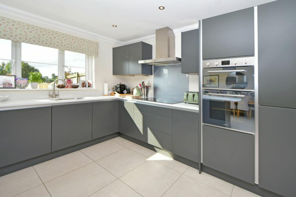 Kitchen &amp; Utility