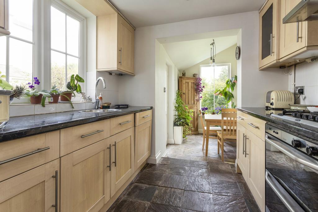 71 Copt Elm Road 306088 (9).jpg