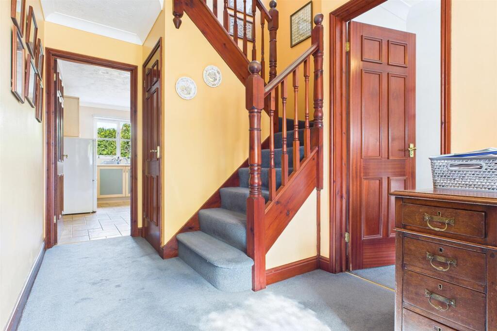 Hallway.jpg