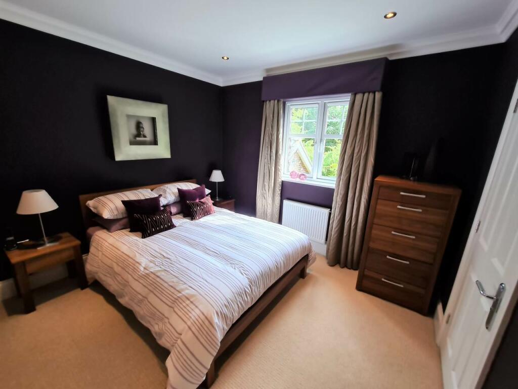 Bedroom 1 (2)