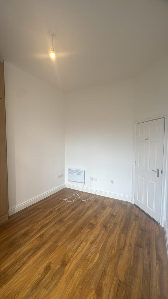 2A7B5DCB-ED3B-492...