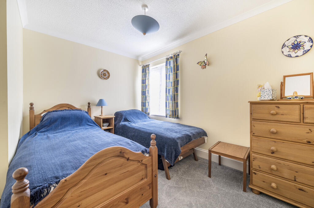 1346692-3-68b6c39...