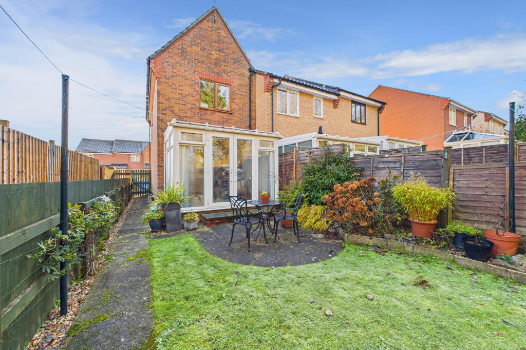 CAM05449G0-PR0040-STILL010