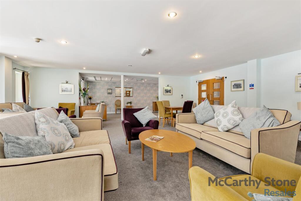 8659918-interior19.jpg