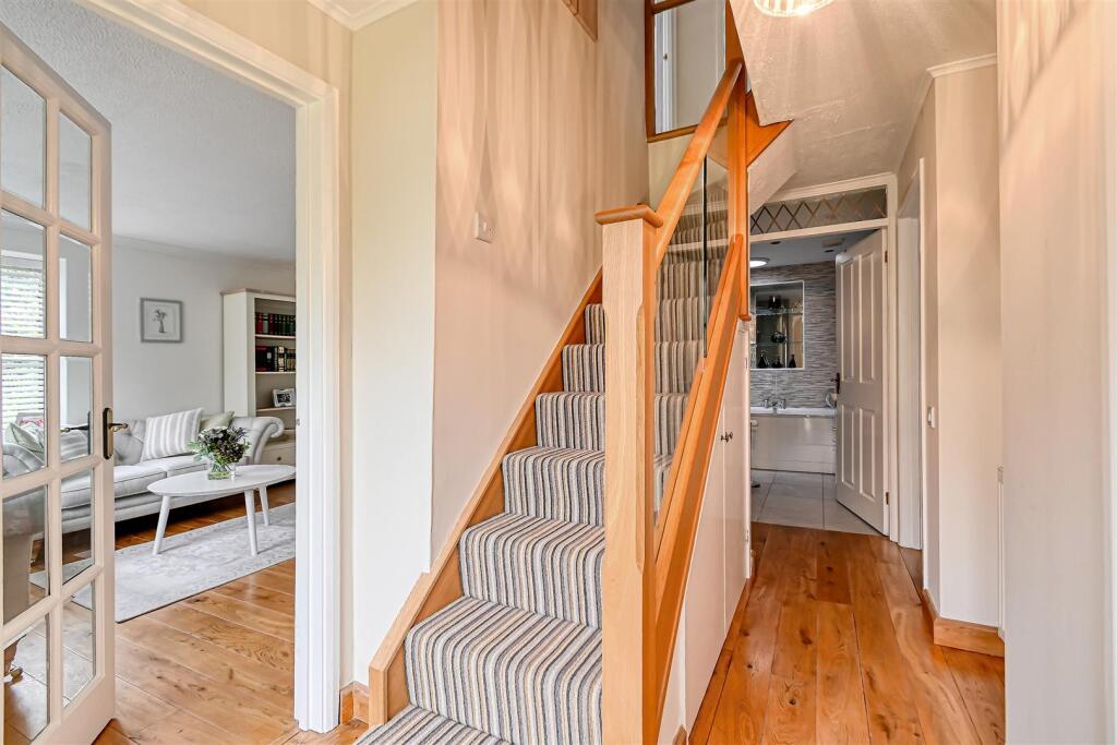 1 Manor House Close-14.jpg