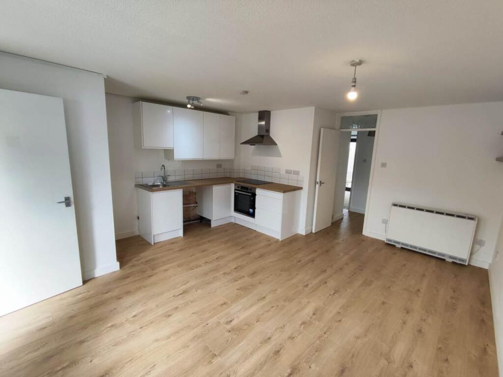 KITCHEN LOUNGE
