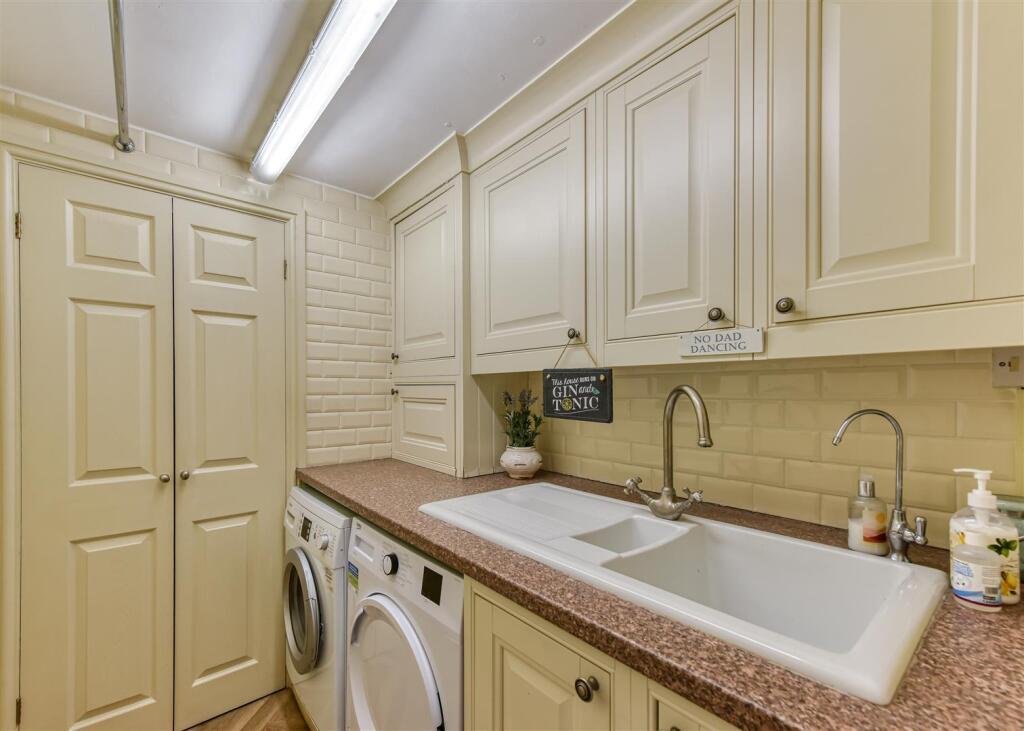 The Old Coach House-laundry.jpg