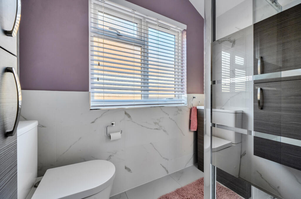 1380396-18-691c90...