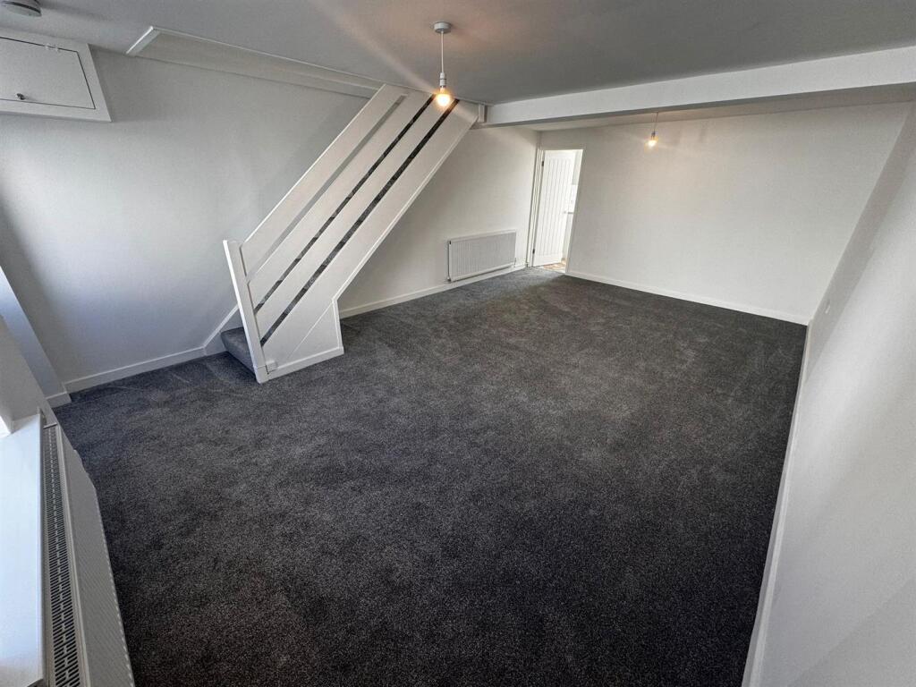 WhatsApp Image 2024-08-12 at 16.11.21-7.jpeg