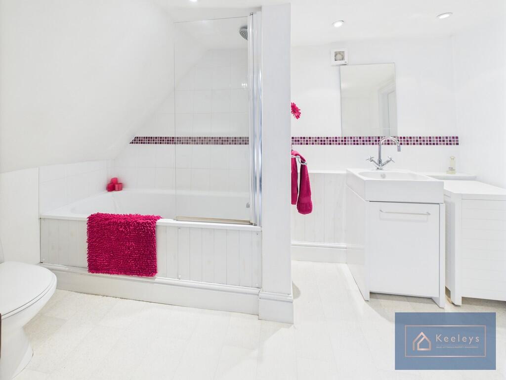 En-suite Bedroom ...