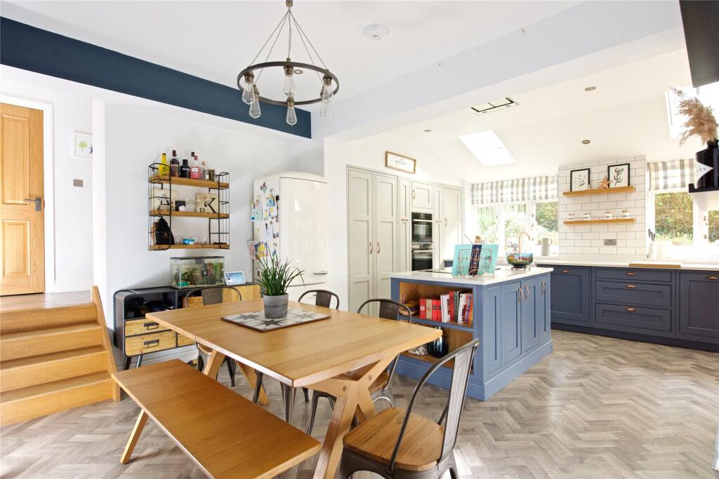 Kitchen/Breakfast