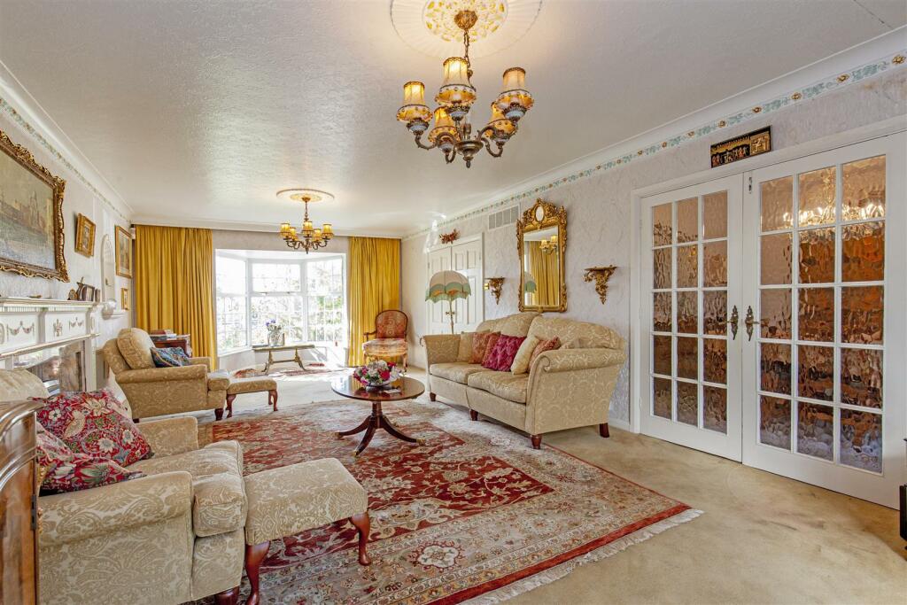 Reception Room-1.jpg