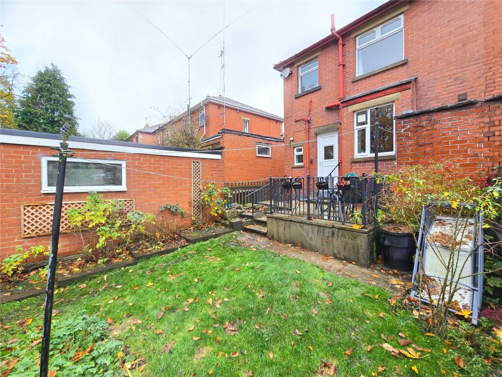 Rear Garden &amp; Garage