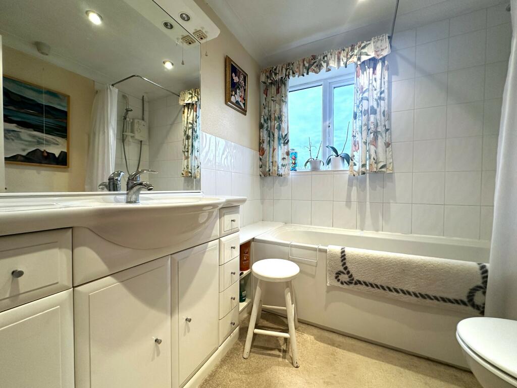 Bathroom.JPG